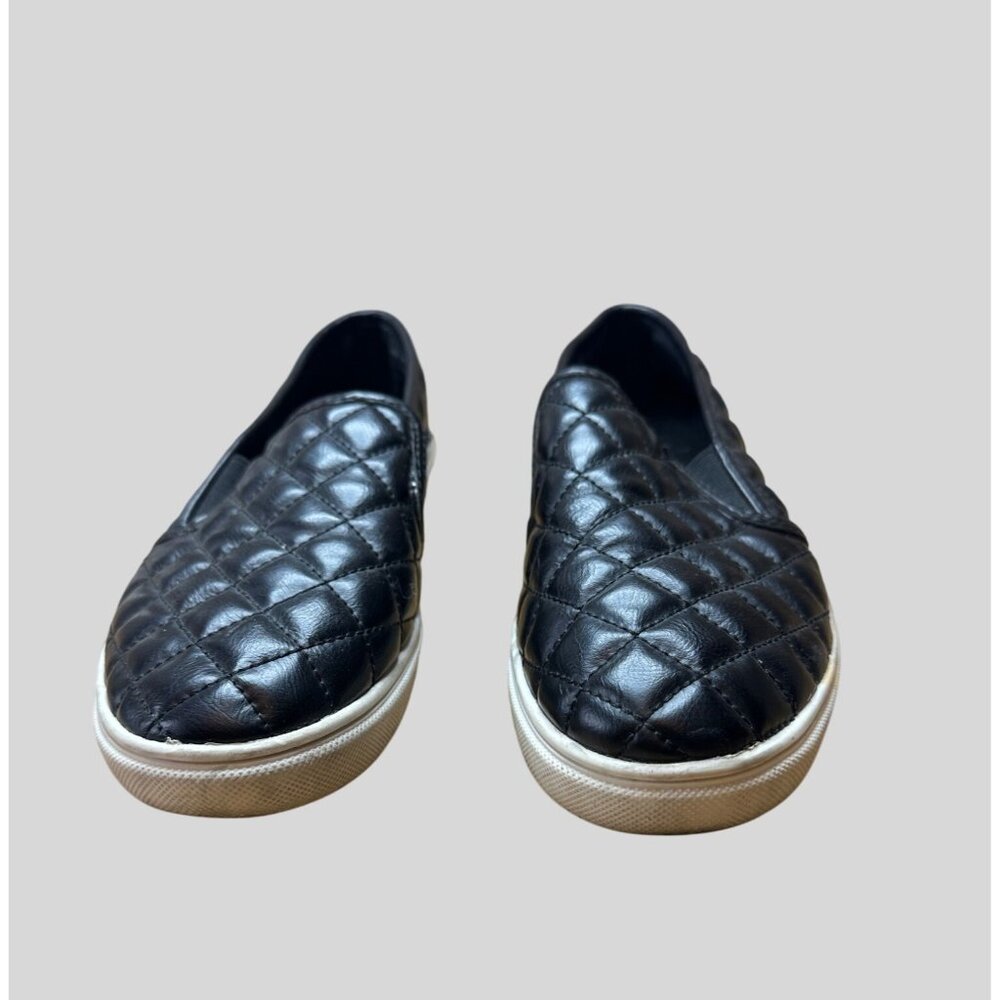 Time & Tru Size 7.5 Quilted Slip-On Fashion Casual Footwear Shoes Sneakers